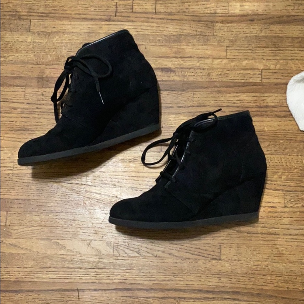 Madden Girl suede wedge boots